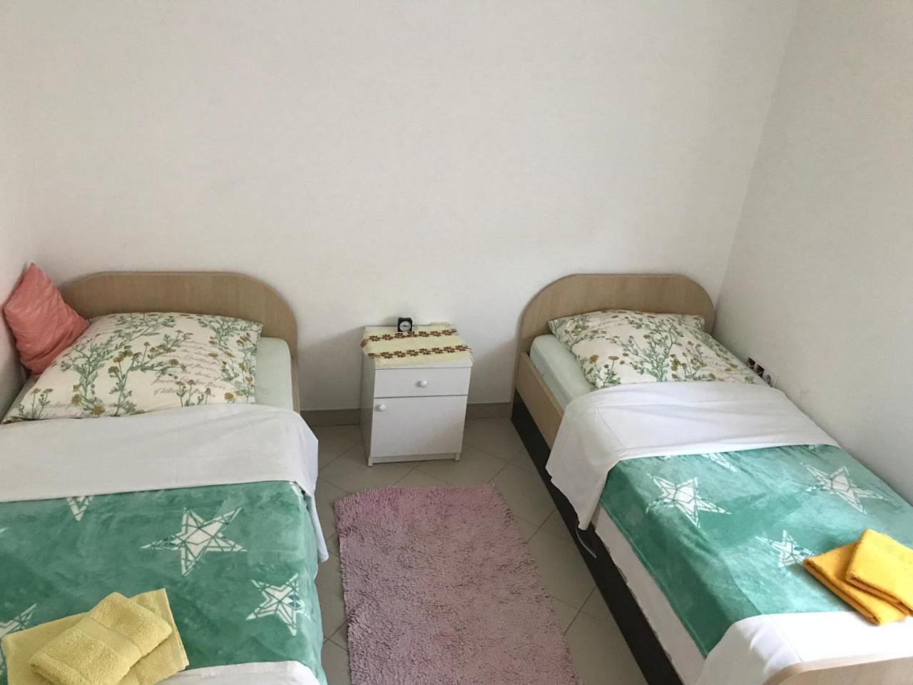 Guesthouse Rebel Deliblato 外观 照片
